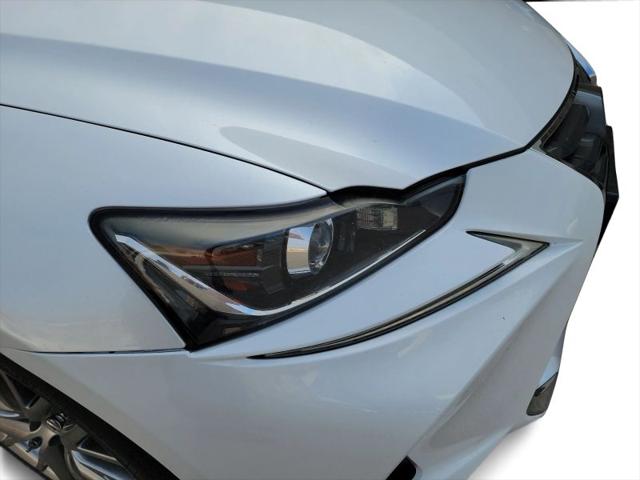 2017 Lexus IS 200t 200t