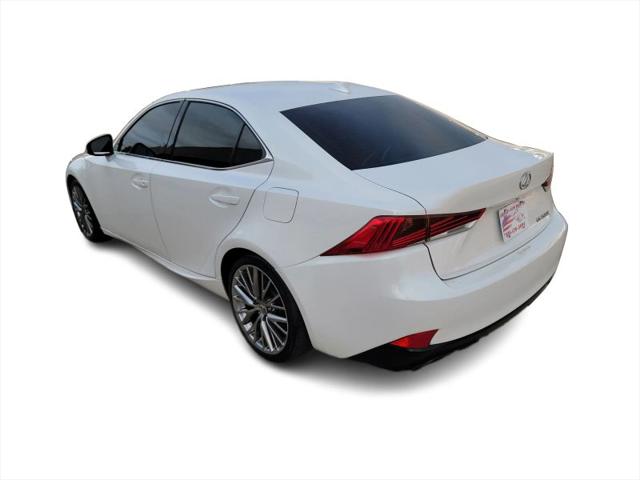 2017 Lexus IS 200t 200t