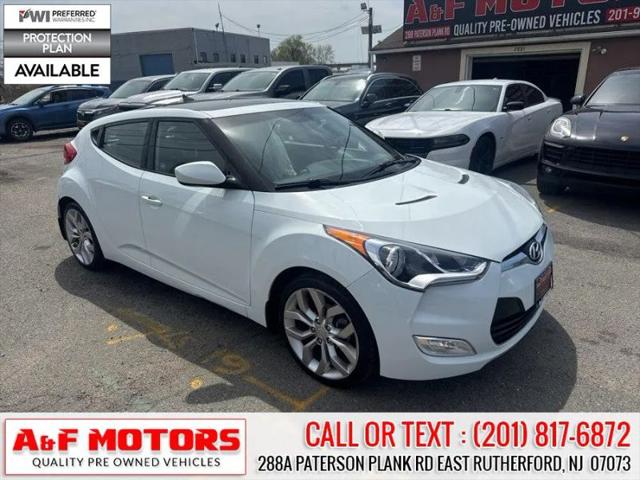 2013 Hyundai Veloster Base w/Black