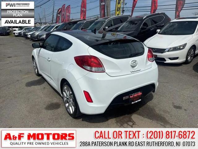 2013 Hyundai Veloster Base w/Black