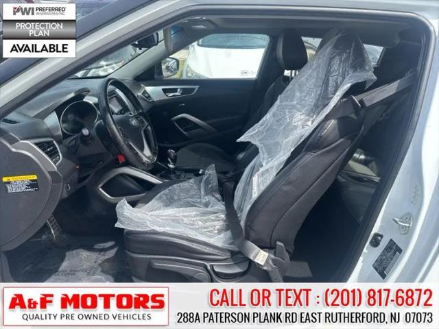 2013 Hyundai Veloster Base w/Black