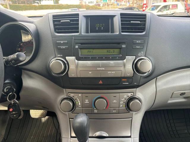 2010 Toyota Highlander Base