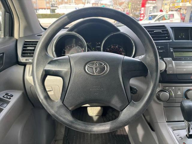 2010 Toyota Highlander Base