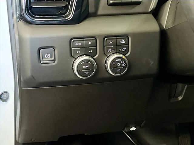 2024 GMC Sierra 2500HD 4WD Crew Cab Standard Bed AT4X