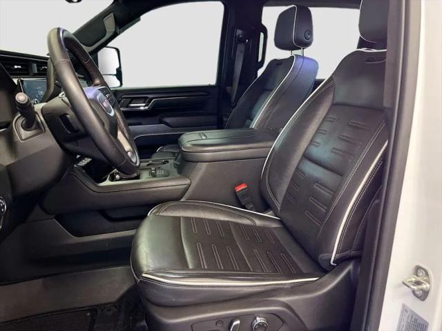 2024 GMC Sierra 2500HD 4WD Crew Cab Standard Bed AT4X