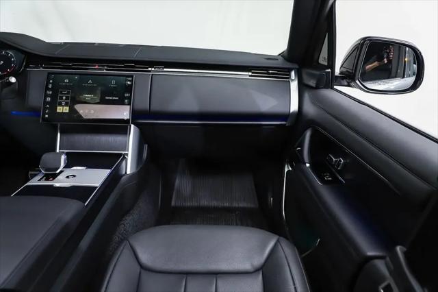 2025 Land Rover Range Rover P530 SE