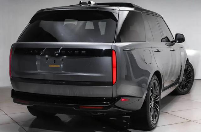 2025 Land Rover Range Rover P530 SE