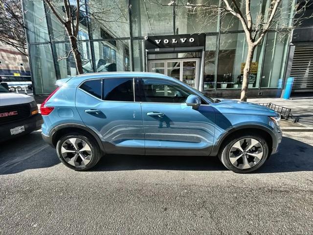 2024 Volvo XC40 B5 Core Bright Theme