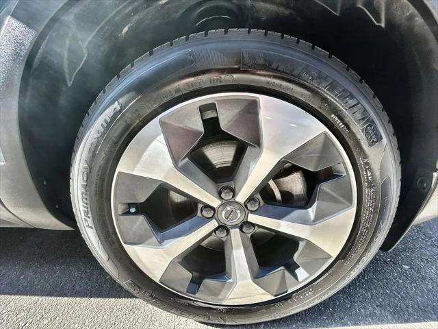 2024 Volvo XC40 B5 Core Bright Theme