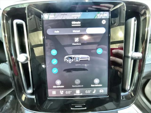 2024 Volvo XC40 B5 Core Bright Theme