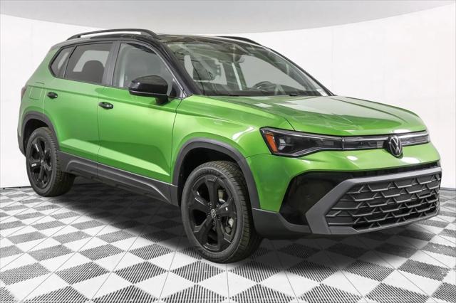 2026 Volkswagen Taos SE Black