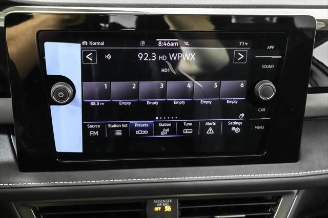 2026 Volkswagen Taos SE Black