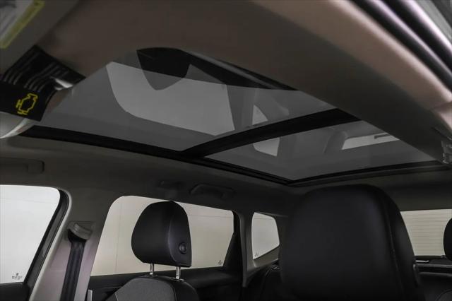 2026 Volkswagen Taos SE Black