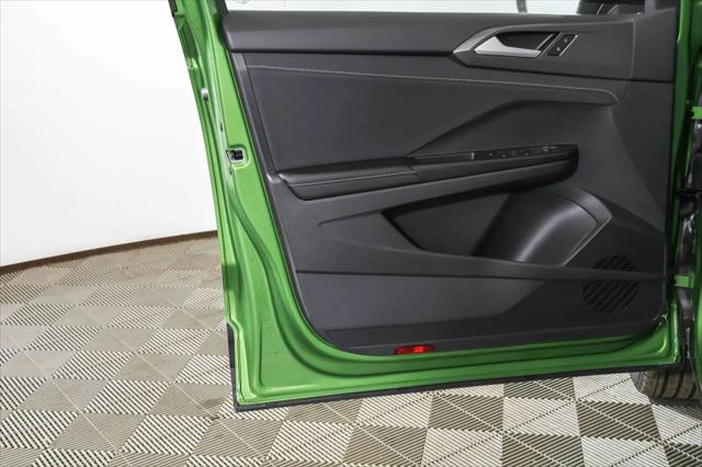 2026 Volkswagen Taos SE Black