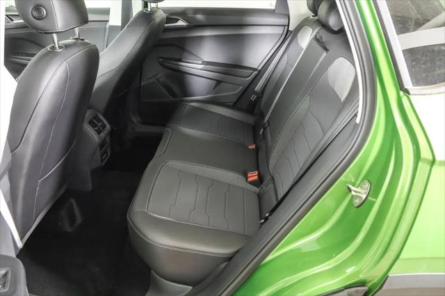 2026 Volkswagen Taos SE Black