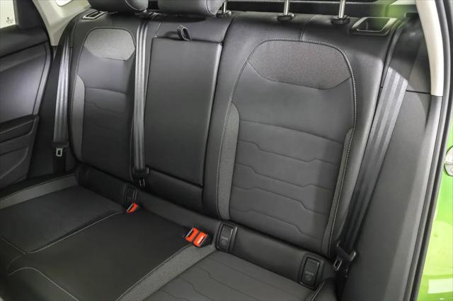 2026 Volkswagen Taos SE Black