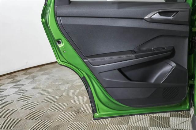 2026 Volkswagen Taos SE Black