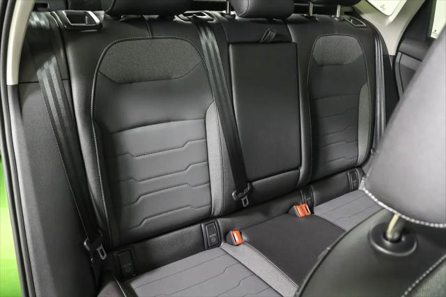2026 Volkswagen Taos SE Black
