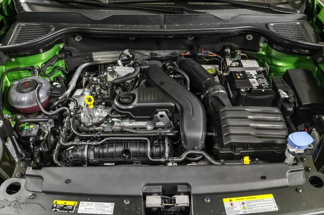 2026 Volkswagen Taos SE Black