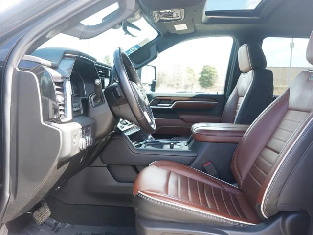2025 GMC Sierra 3500HD Crew Cab, Standard Bed, Denali Ultimate, 4WD