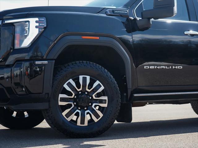 2025 GMC Sierra 3500HD Crew Cab, Standard Bed, Denali Ultimate, 4WD