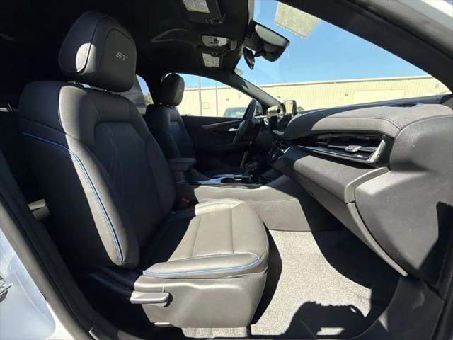 2026 Buick NV Sport Touring FWD
