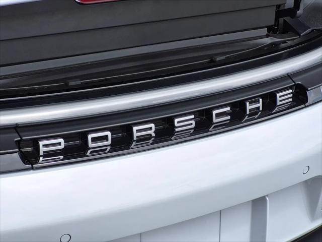 2025 Porsche 911 GT3 w/Touring Package