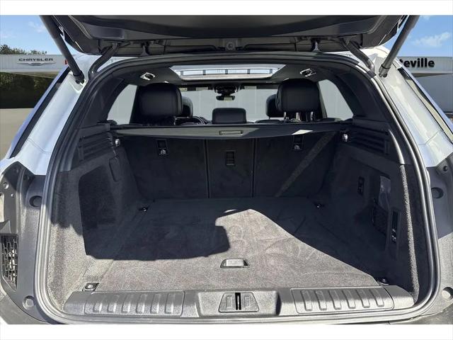 2025 Land Rover Range Rover Sport P360 SE