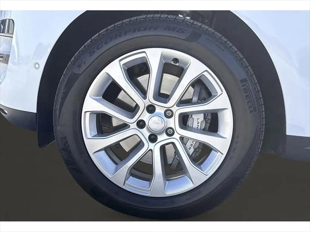 2025 Land Rover Range Rover Sport P360 SE