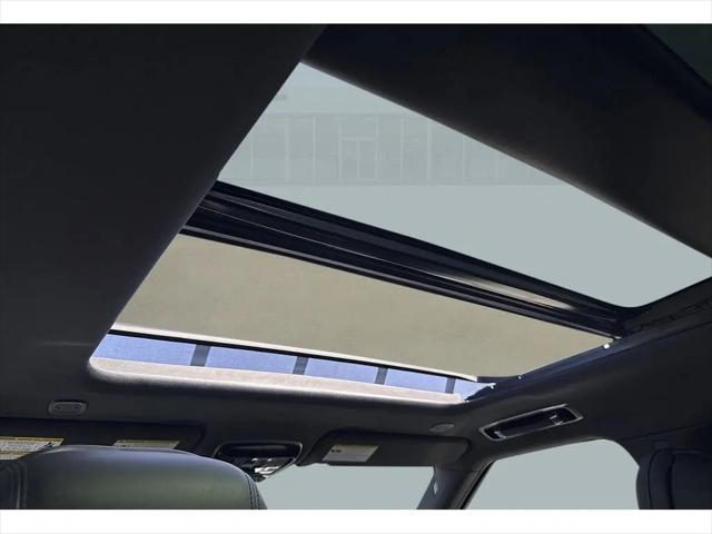 2025 Land Rover Range Rover Sport P360 SE