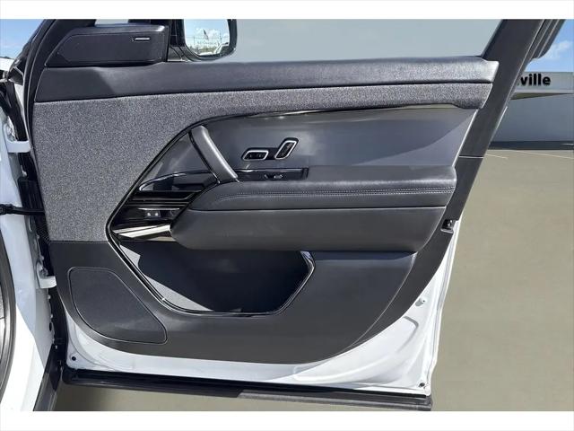 2025 Land Rover Range Rover Sport P360 SE
