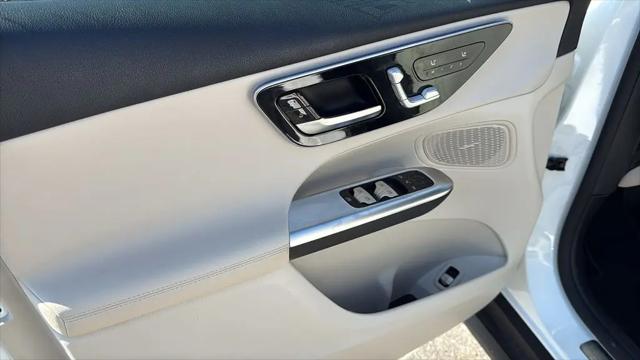 2025 Mercedes-Benz GLC SUV