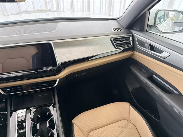 2026 Volkswagen Atlas Cross Sport SE with Technology