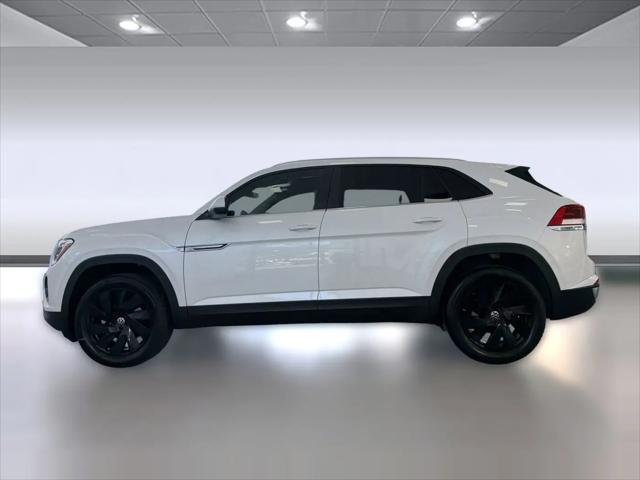 2026 Volkswagen Atlas Cross Sport SE with Technology