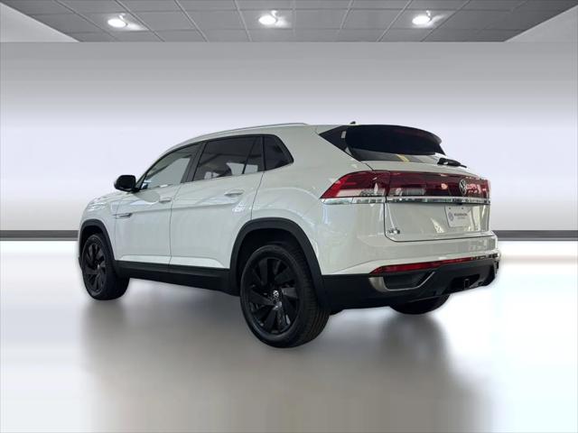 2026 Volkswagen Atlas Cross Sport SE with Technology