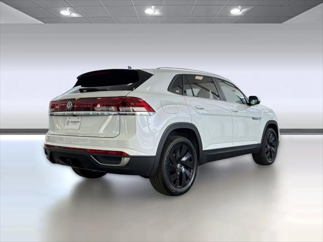 2026 Volkswagen Atlas Cross Sport SE with Technology