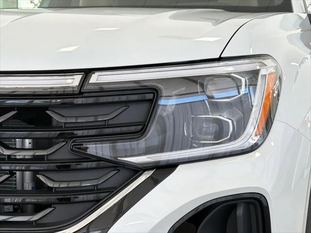 2026 Volkswagen Atlas Cross Sport SE with Technology