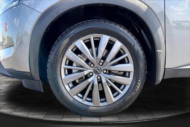 2024 Nissan Pathfinder SL 4WD