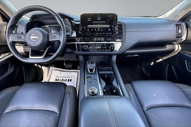2024 Nissan Pathfinder SL 4WD