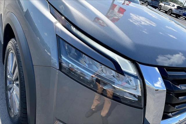 2024 Nissan Pathfinder SL 4WD