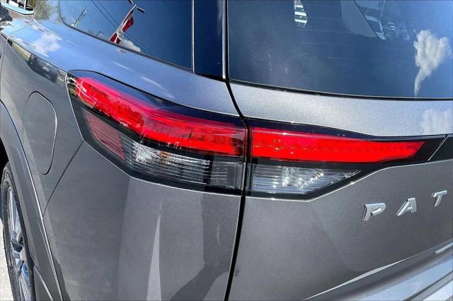 2024 Nissan Pathfinder SL 4WD