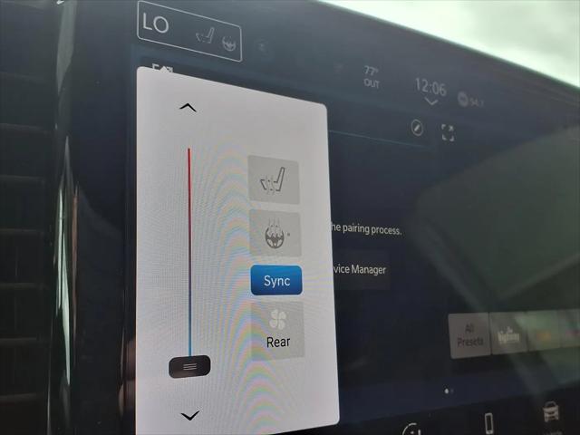 2026 Chrysler Pacifica Select AWD