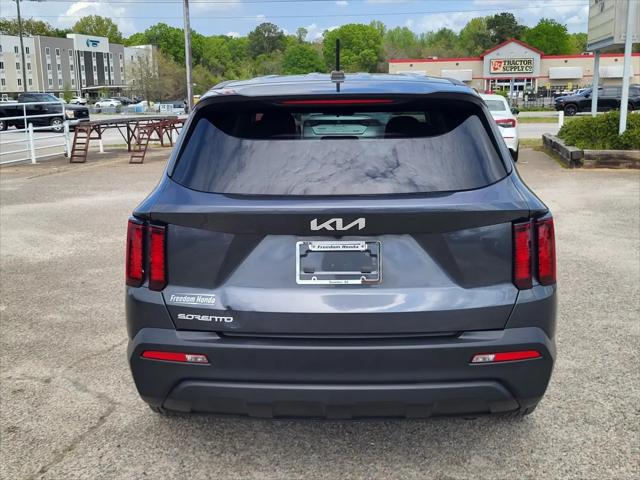 2023 Kia Sorento LX