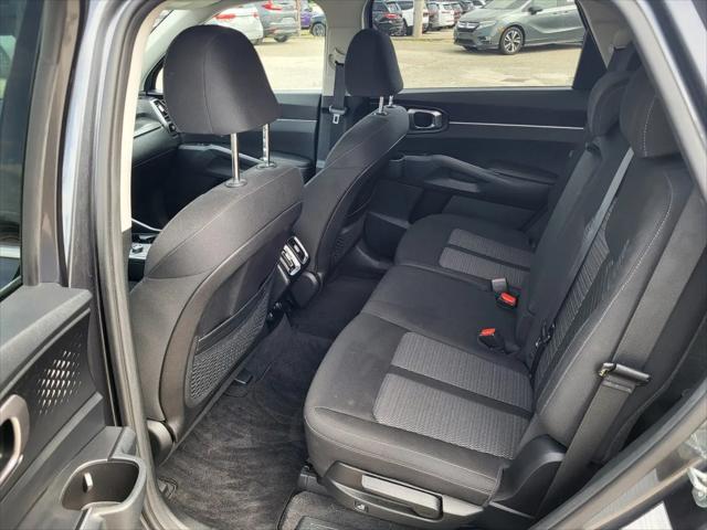 2023 Kia Sorento LX