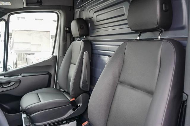2026 Mercedes-Benz Sprinter 2500 Standard Roof 4-Cyl Diesel
