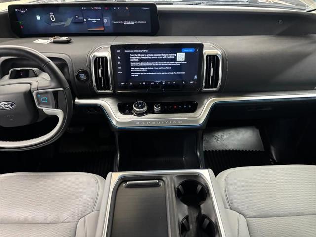 2025 Ford Expedition Platinum MAX