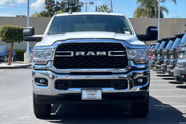 2024 Ram 3500 Big Horn Crew Cab 4x4 8' Box