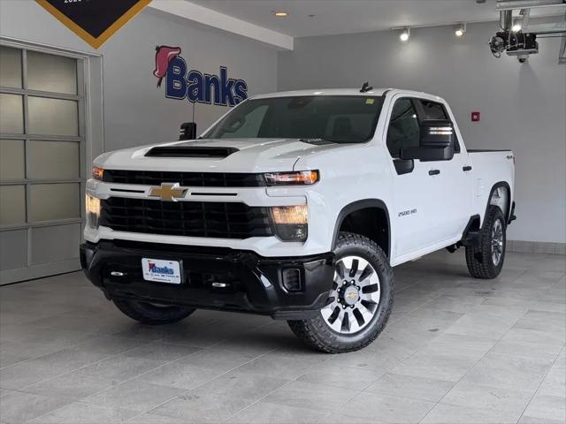 2024 Chevrolet Silverado 2500HD 4WD Crew Cab Standard Bed Custom