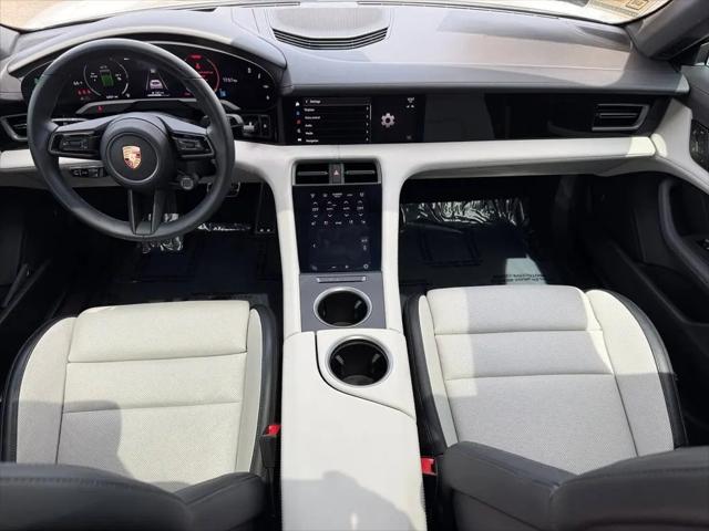 2025 Porsche Taycan Taycan
