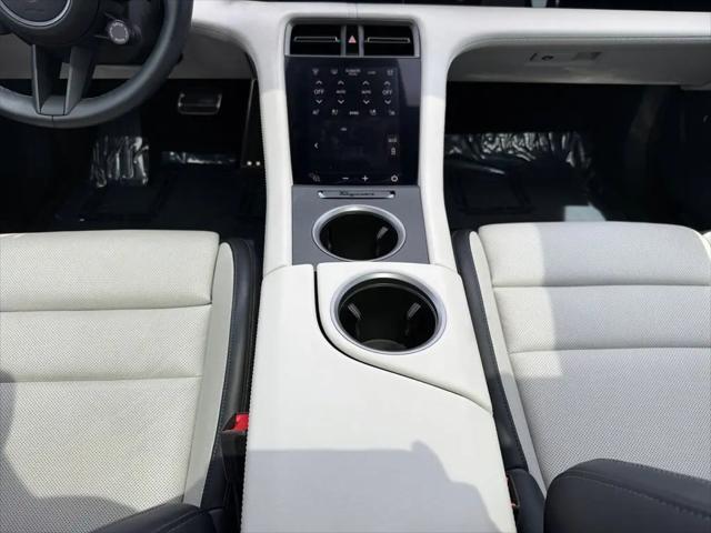 2025 Porsche Taycan Taycan